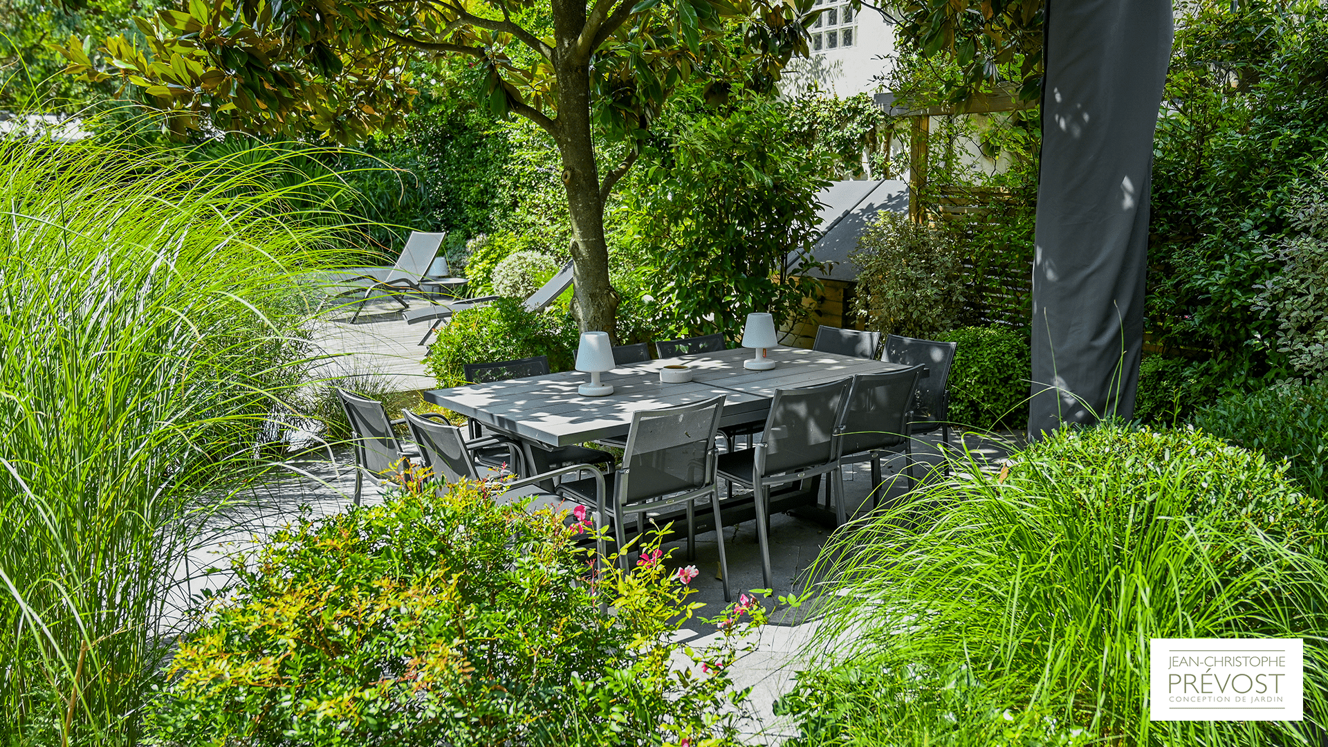 Maison d'un jardin à Colombes dans les Hauts-de-Seine